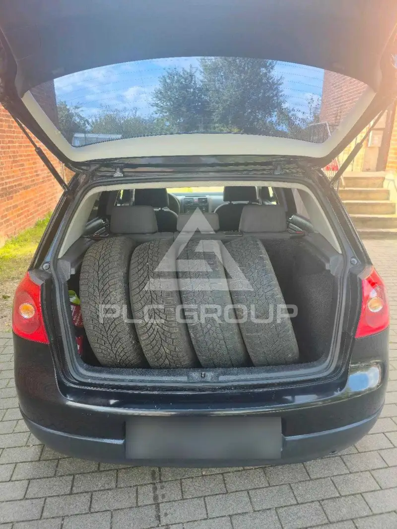 2004 Volkswagen GOLF