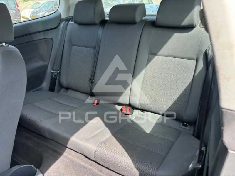 2004 Volkswagen GOLF