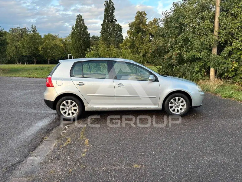 2004 Volkswagen GOLF
