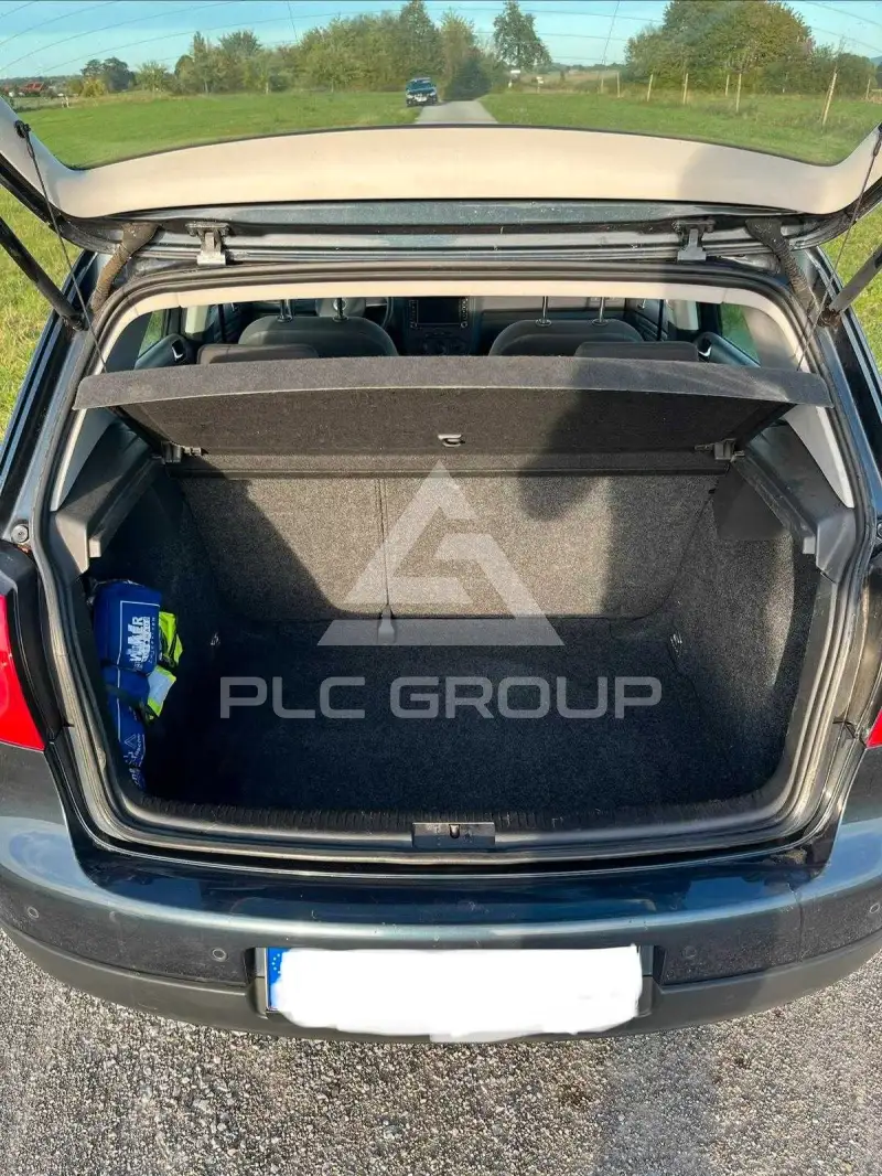 2004 Volkswagen GOLF