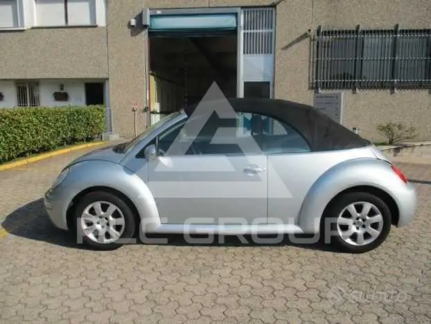 2004 Volkswagen BEETLE