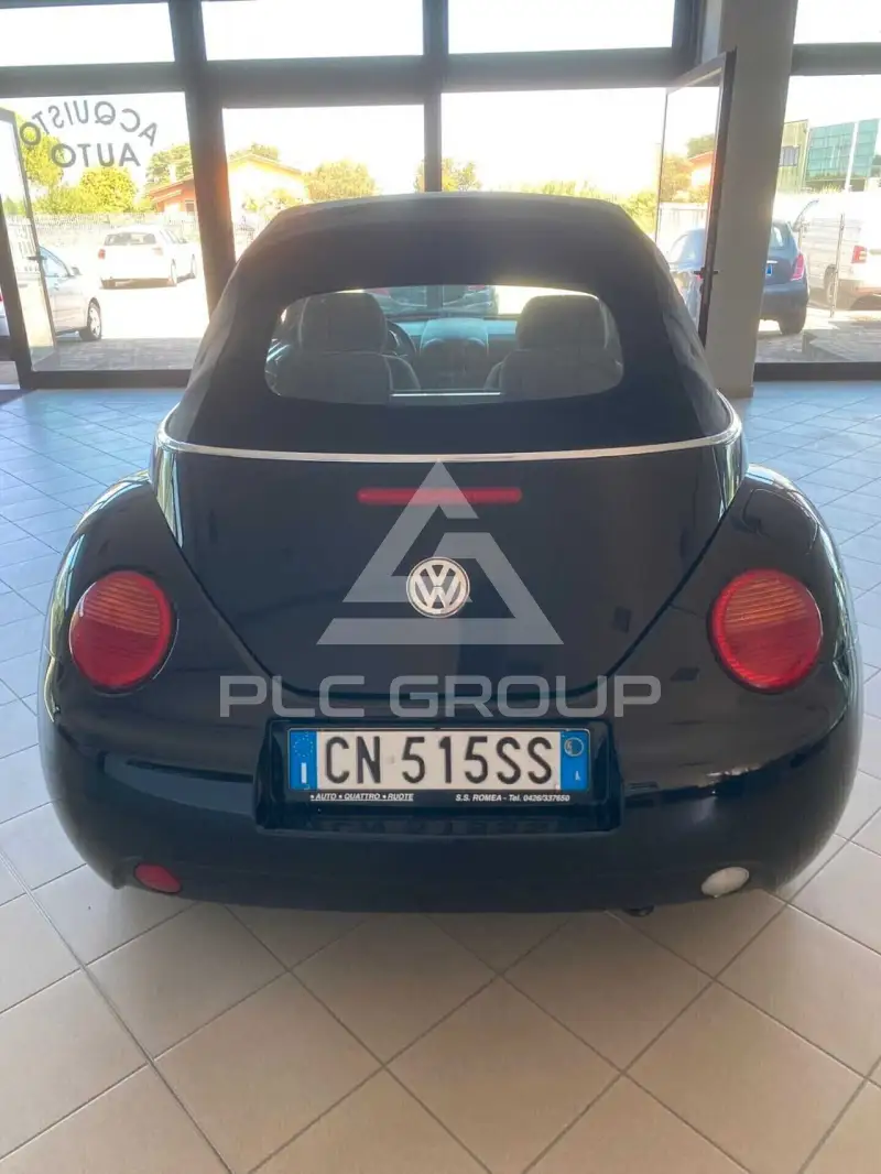 2004 Volkswagen BEETLE
