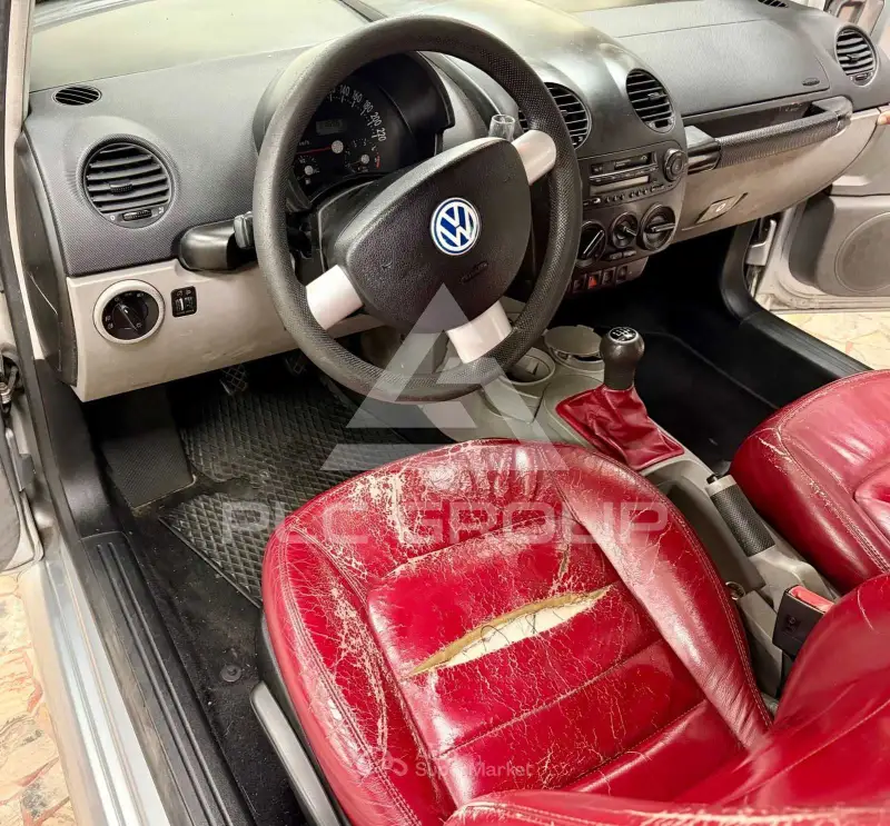 2004 Volkswagen BEETLE