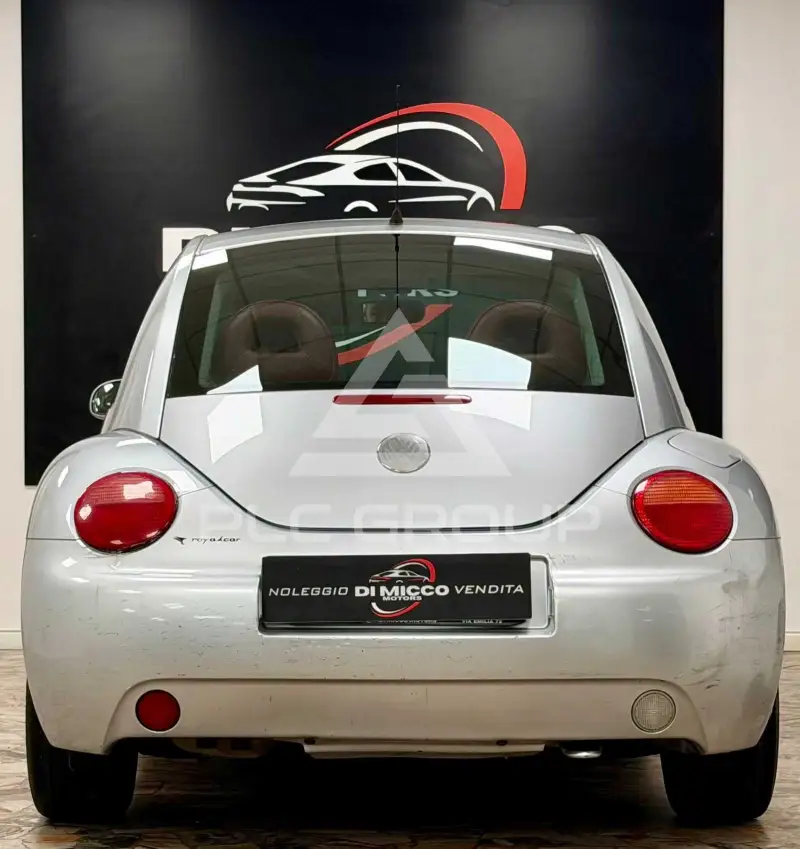 2004 Volkswagen BEETLE