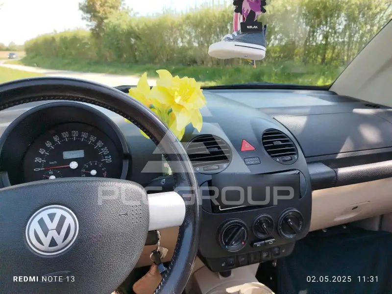 2004 Volkswagen BEETLE