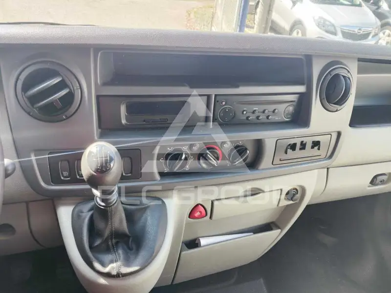 2004 Renault Master