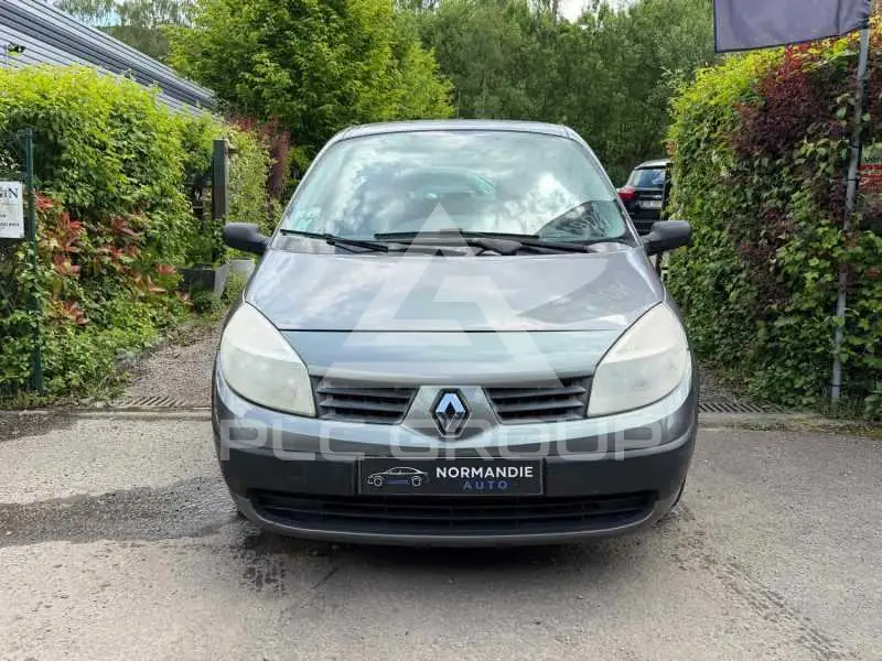 2004 Renault Scenic
