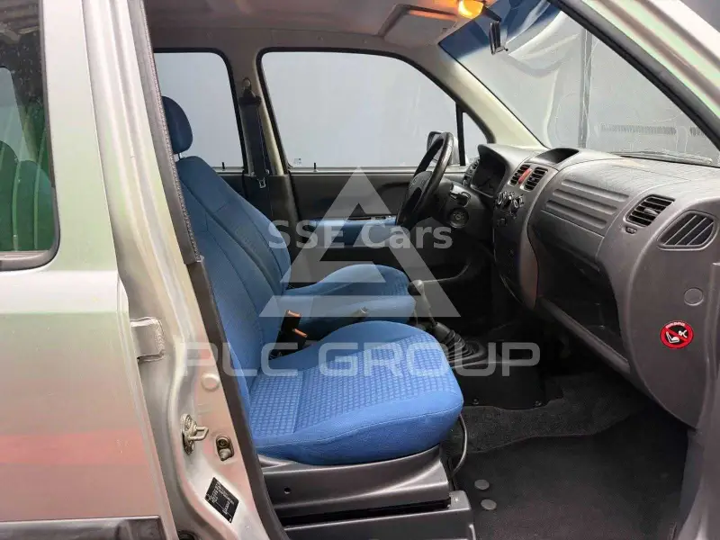2004 Opel AGILA