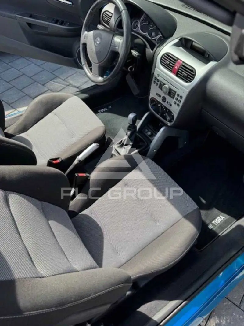 2004 Opel Tigra