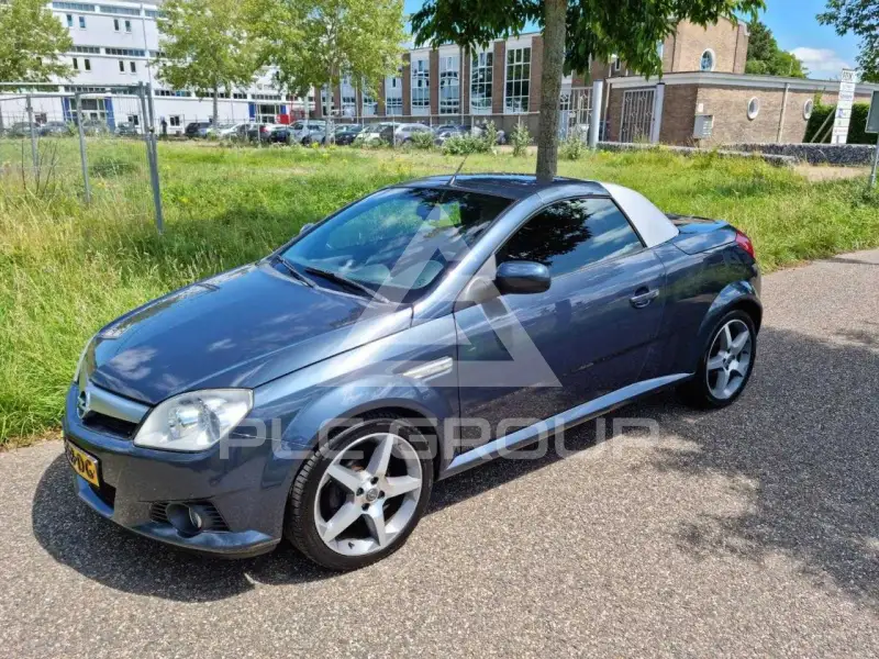 2004 Opel Tigra