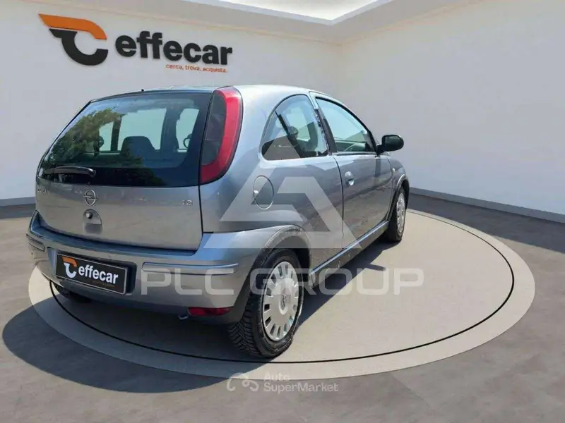 2004 Opel Corsa
