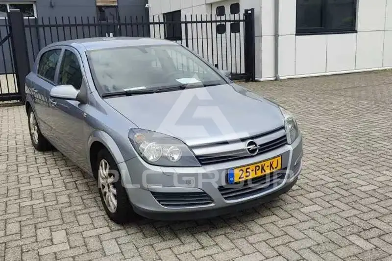 2004 Opel Astra