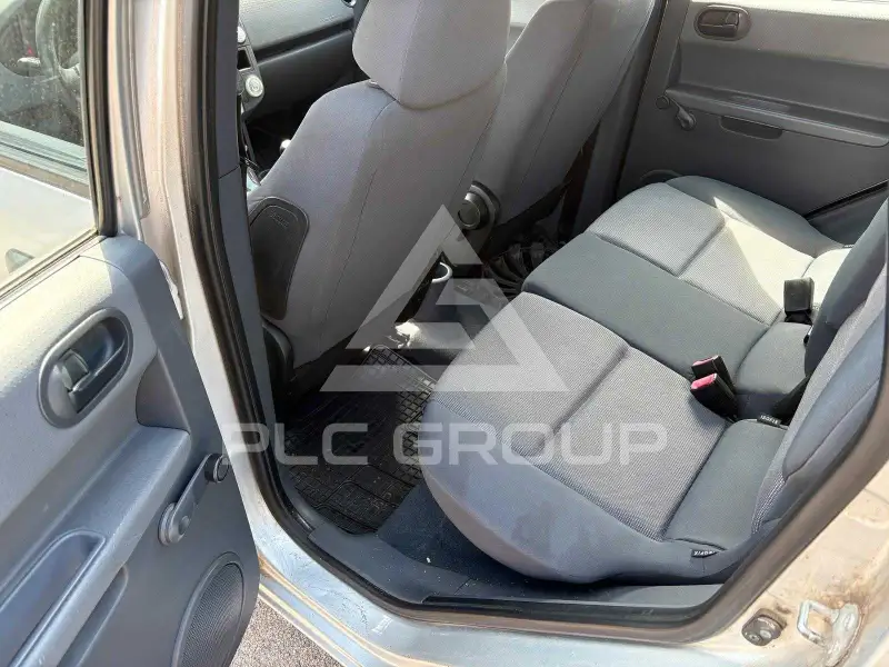 2005 Mitsubishi Colt