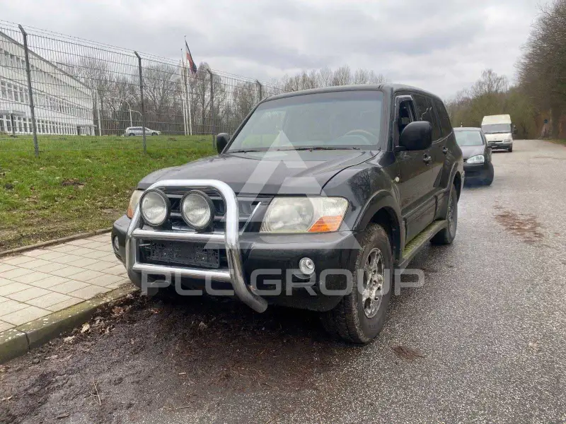 2005 Mitsubishi PAJARO