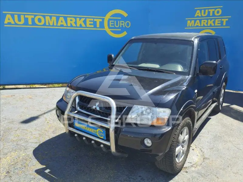 2005 Mitsubishi PAJARO