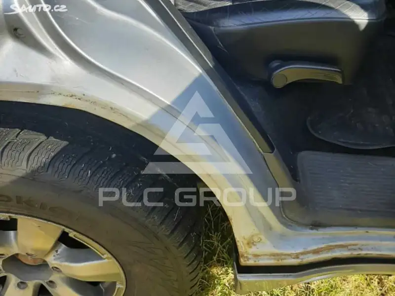 2005 Mitsubishi PAJARO