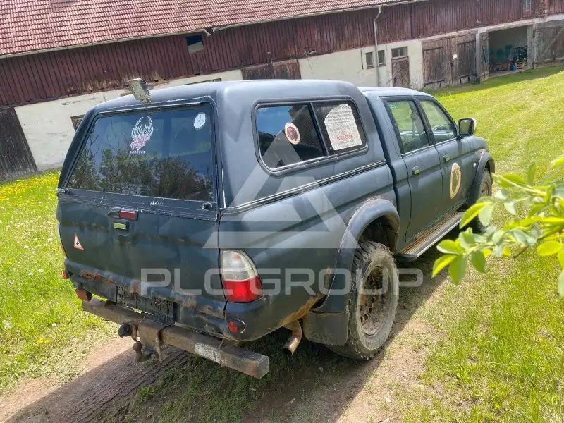 2005 Mitsubishi L200