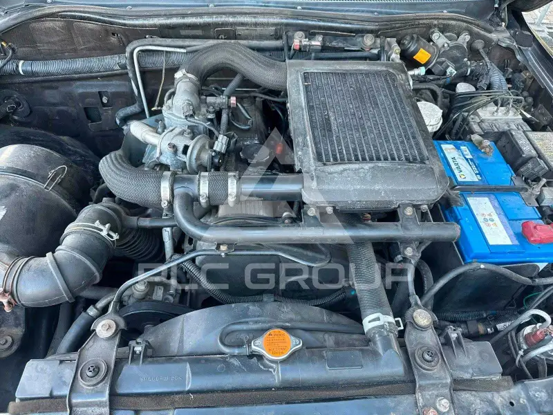 2005 Mitsubishi PAJARO
