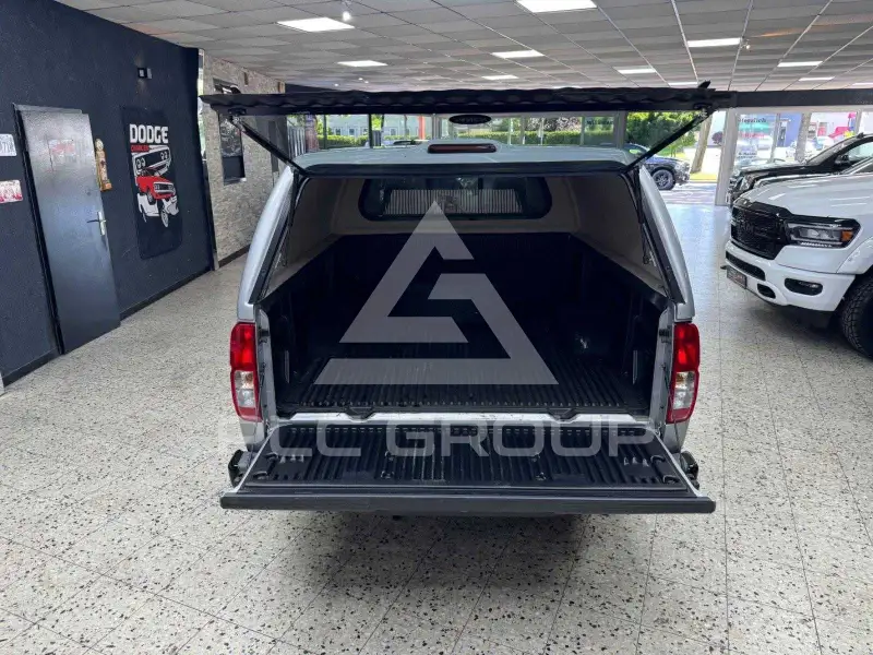 2005 Nissan Navara