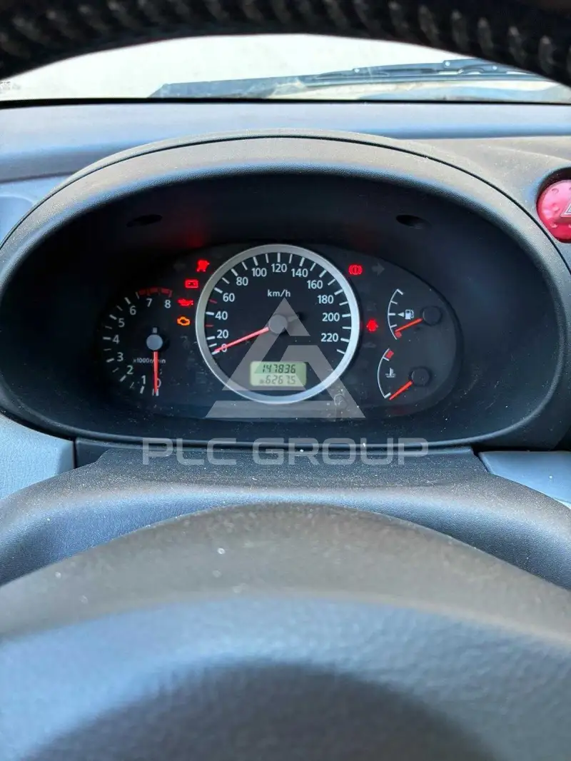 2005 Nissan ALMERA TINO