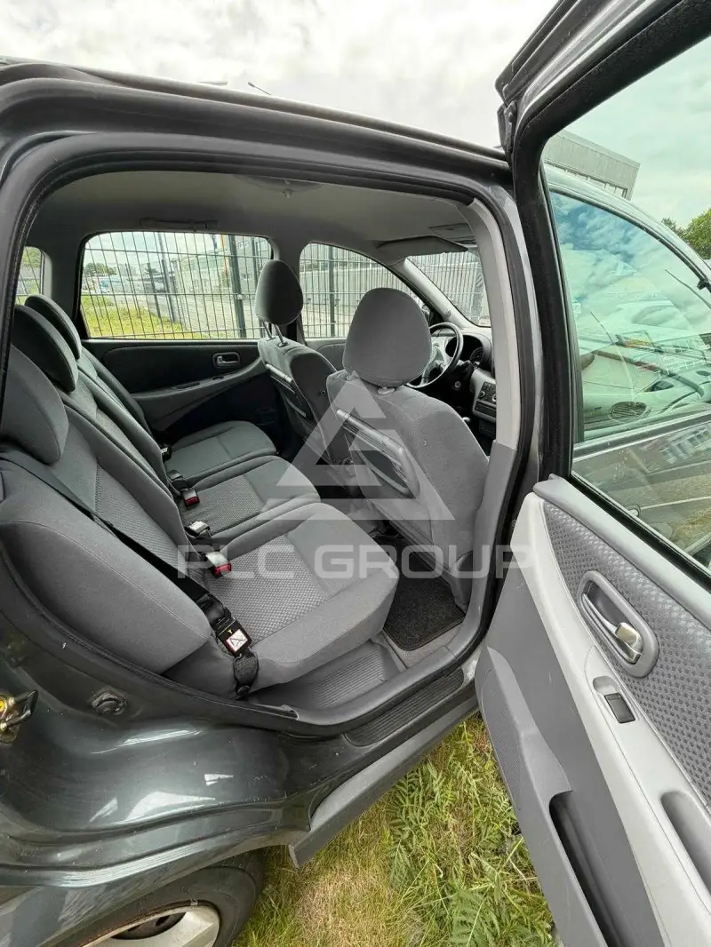 2005 Nissan ALMERA TINO