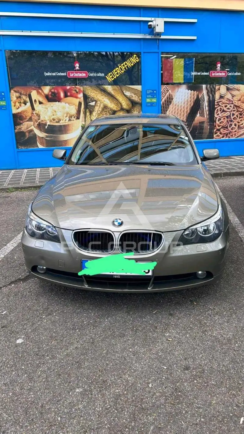 2005 BMW 523