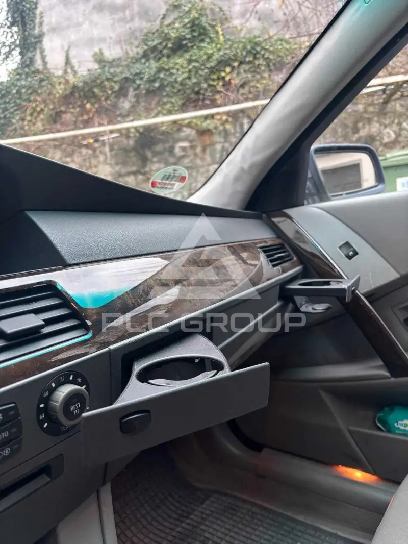 2005 BMW 523