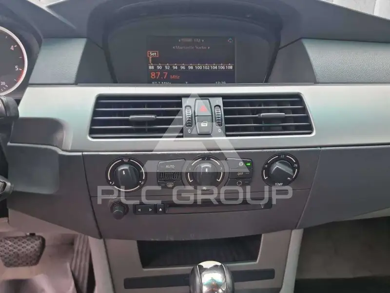 2005 BMW 523