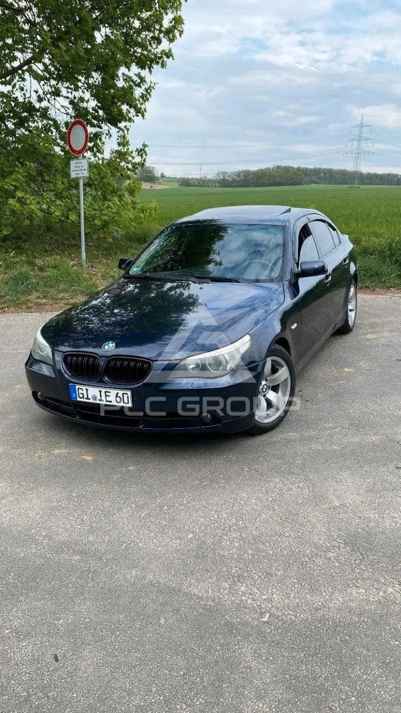 2005 BMW 523