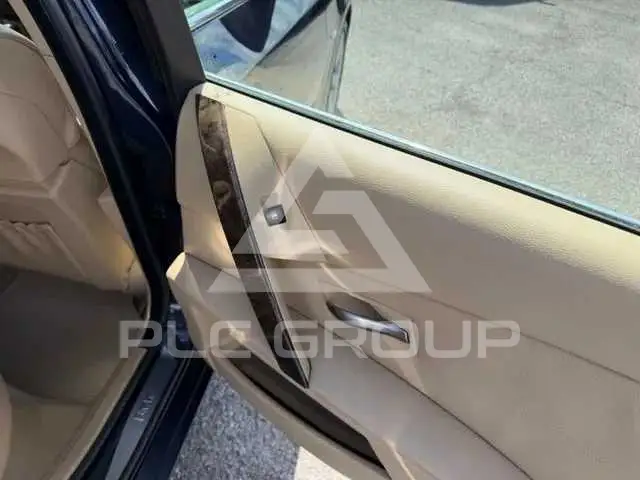 2005 BMW 523