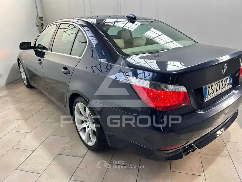 2005 BMW 523