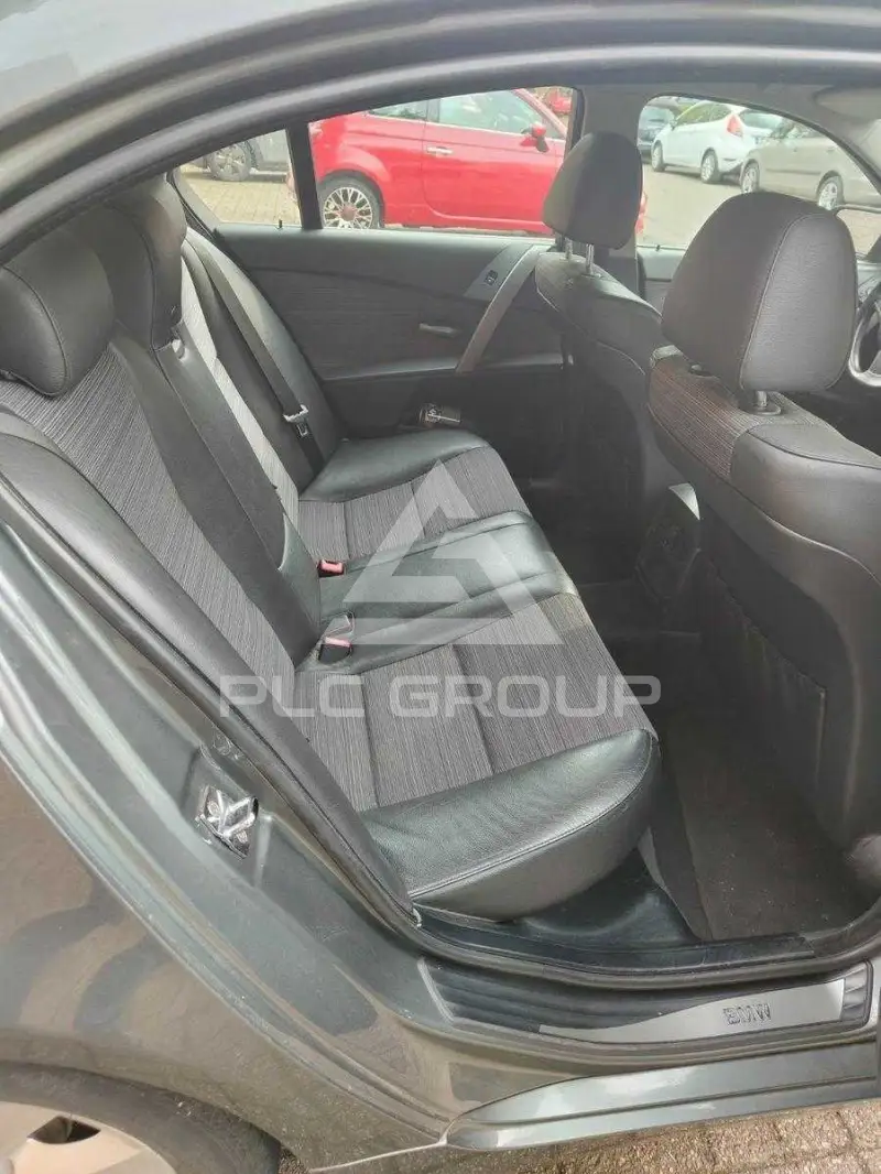 2005 BMW 523