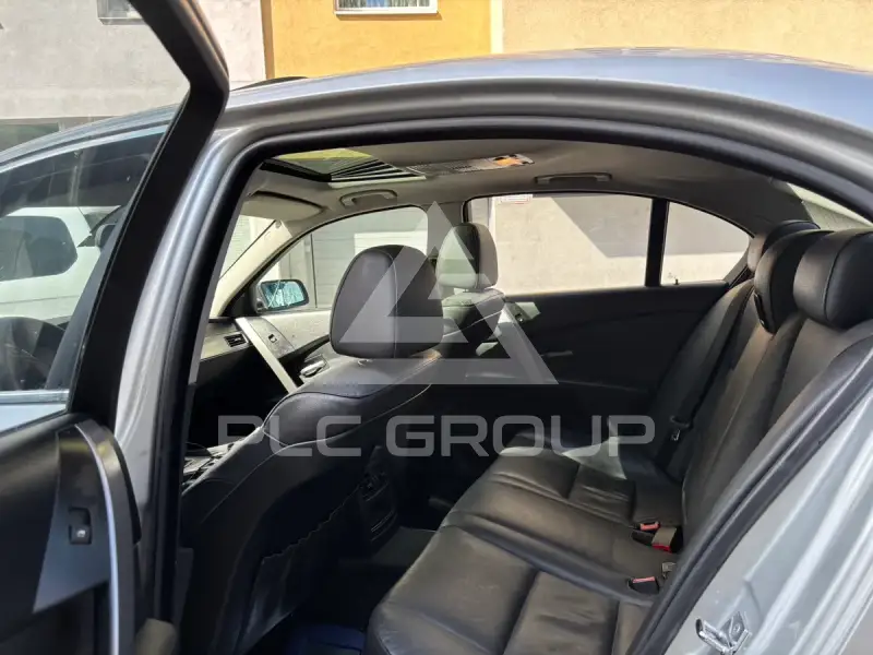 2005 BMW 523