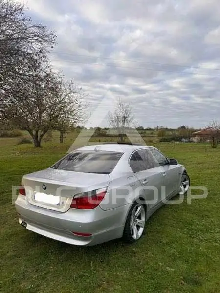 2005 BMW 523