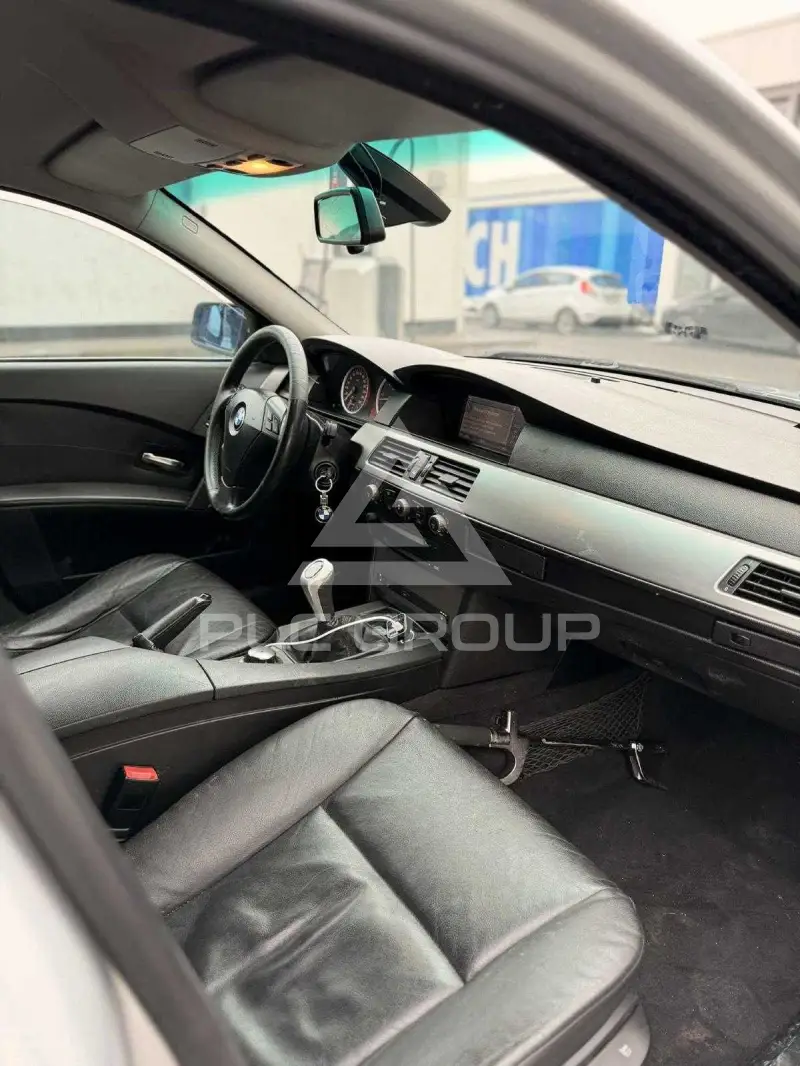 2005 BMW 523