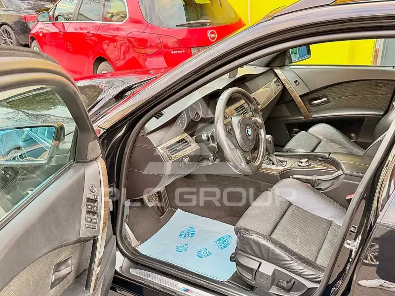2005 BMW 523