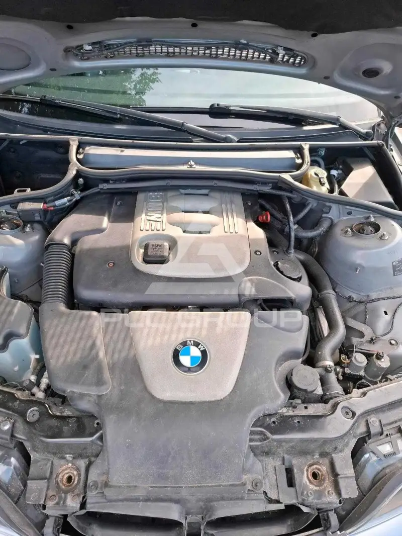 2005 BMW 330