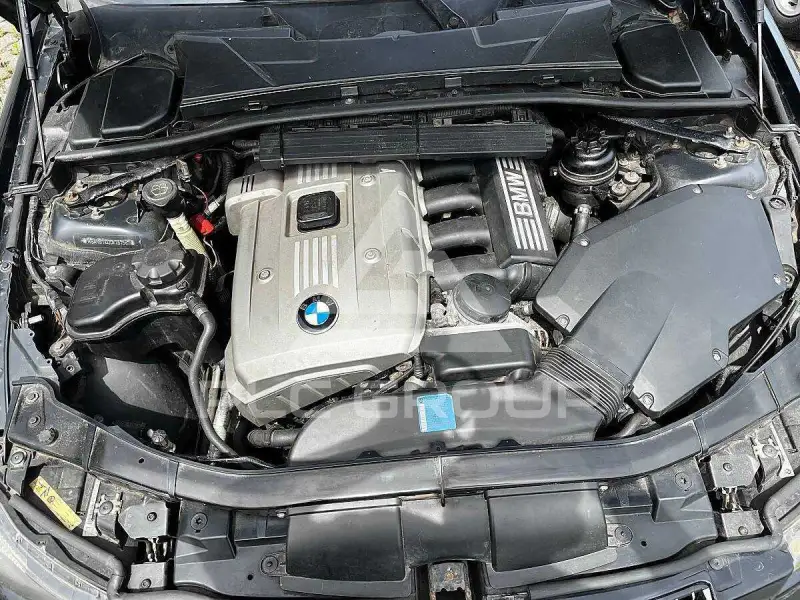 2005 BMW 330