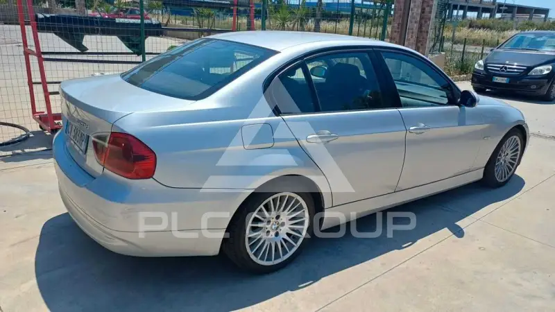 2005 BMW 330