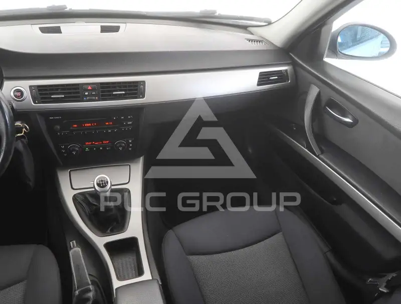 2005 BMW 330