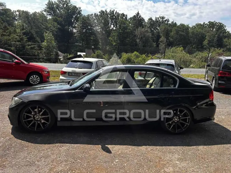 2005 BMW 330