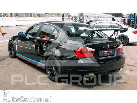 2005 BMW 330
