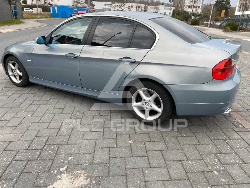 2005 BMW 330