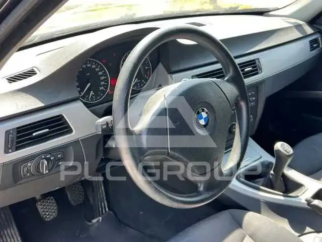 2005 BMW 330