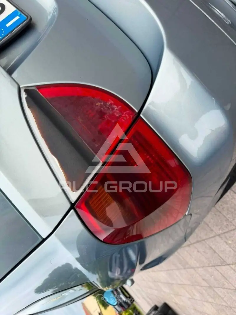 2005 BMW 330