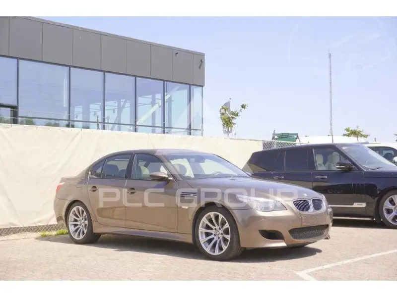 2005 BMW M5