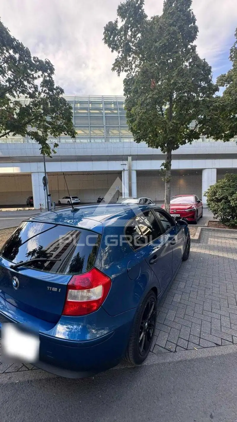 2005 BMW 120
