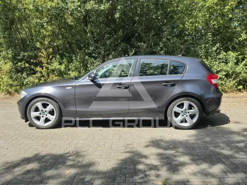 2005 BMW 120