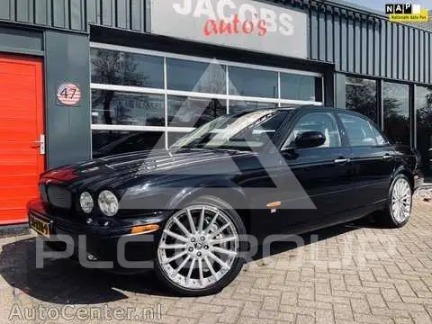 2005 Jaguar XJR