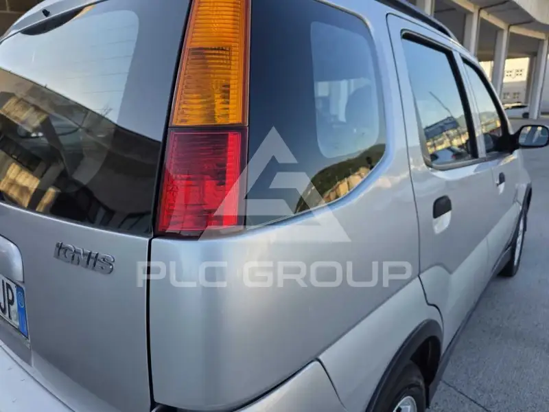 2005 Suzuki Ignis